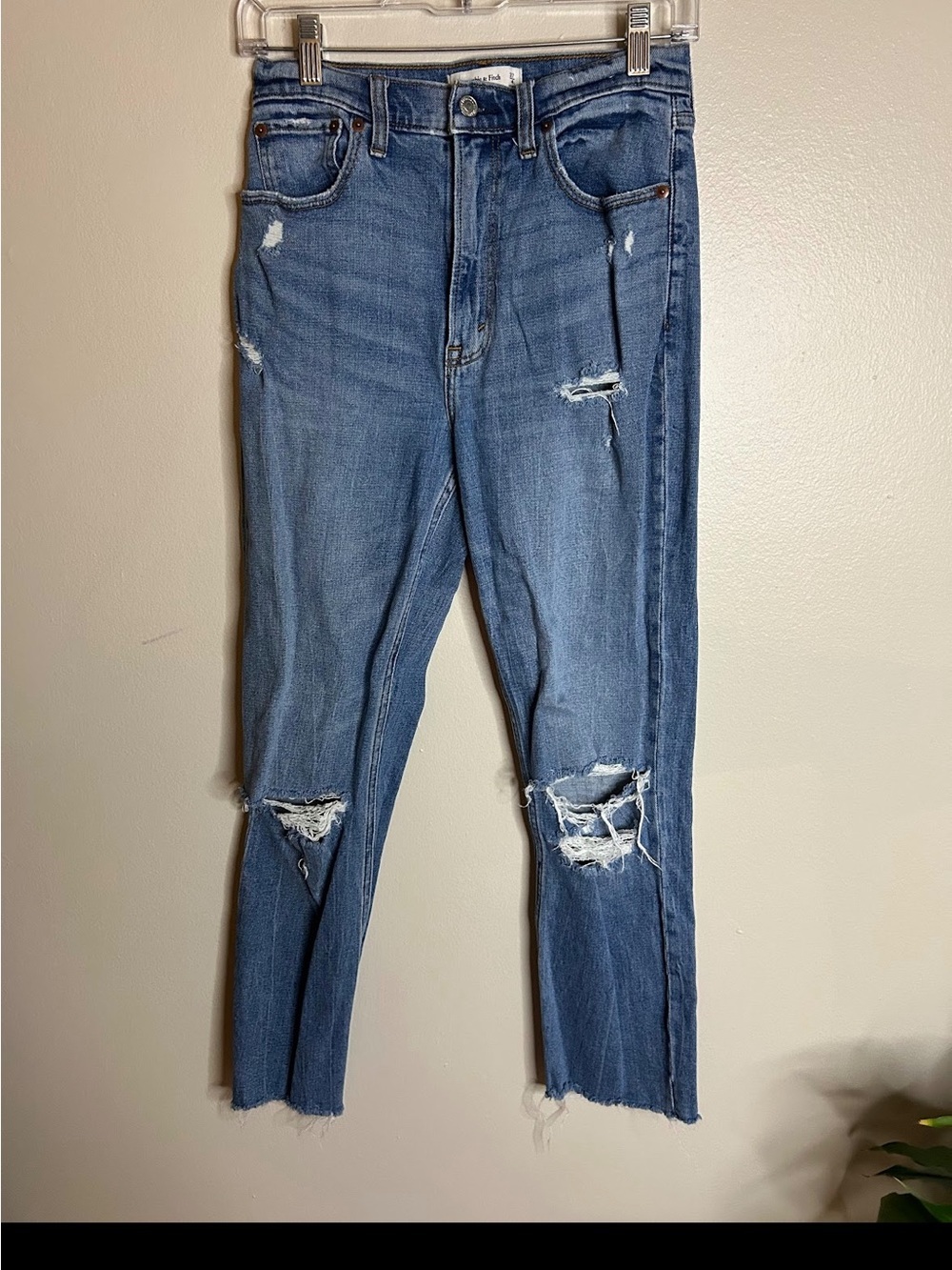 Abercrombie Fitch Jeans Womens 4 Ultra High Rise Ankle Straight Ripped Knee